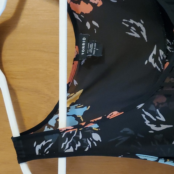 Sheer Floral Tank - Picture 3 of 5